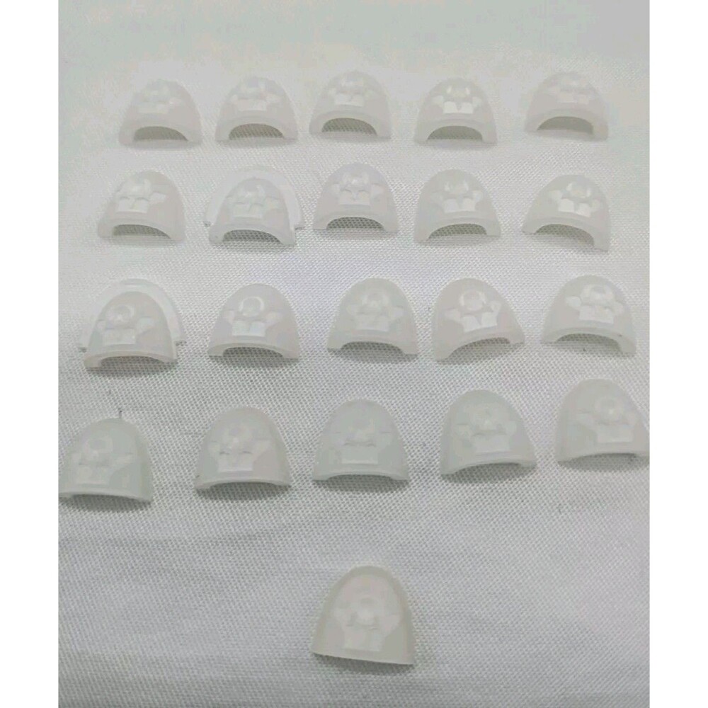 (21) Warhammer Shoulder Pad Bits And Pieces
